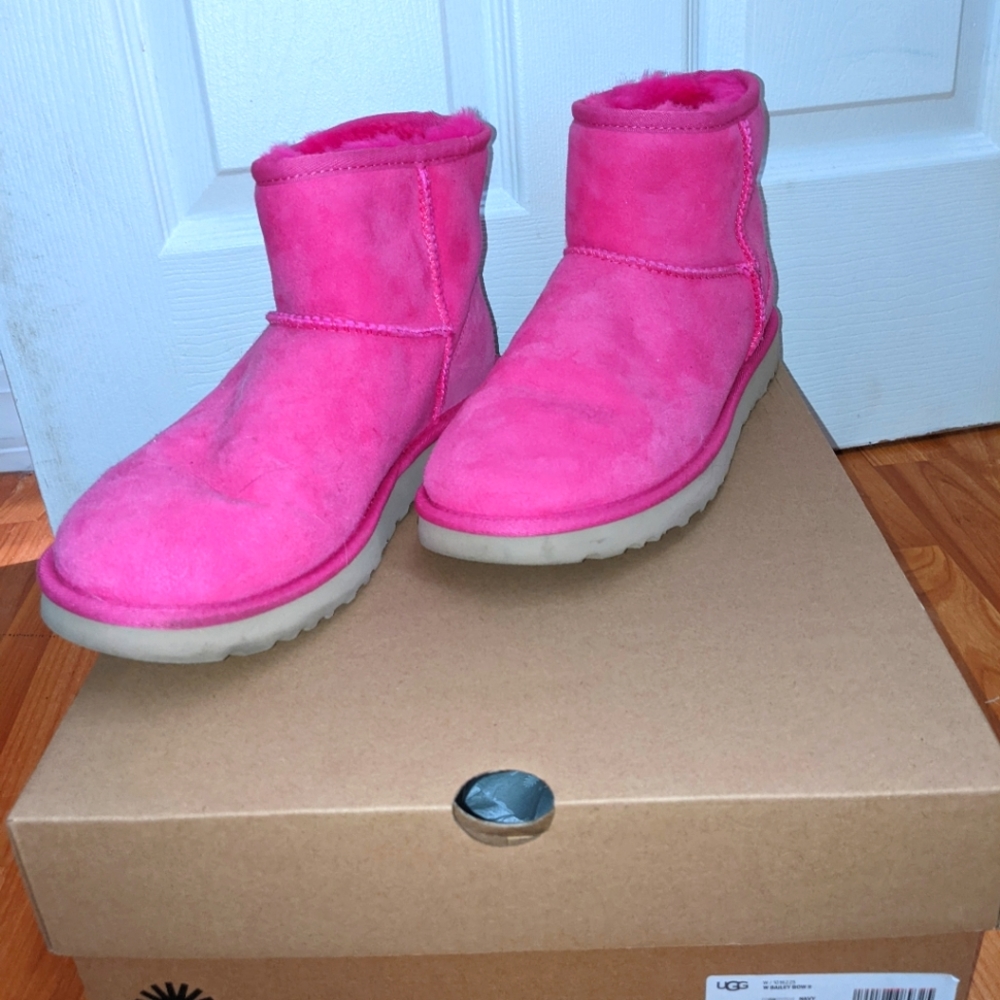 Pink UGG lows